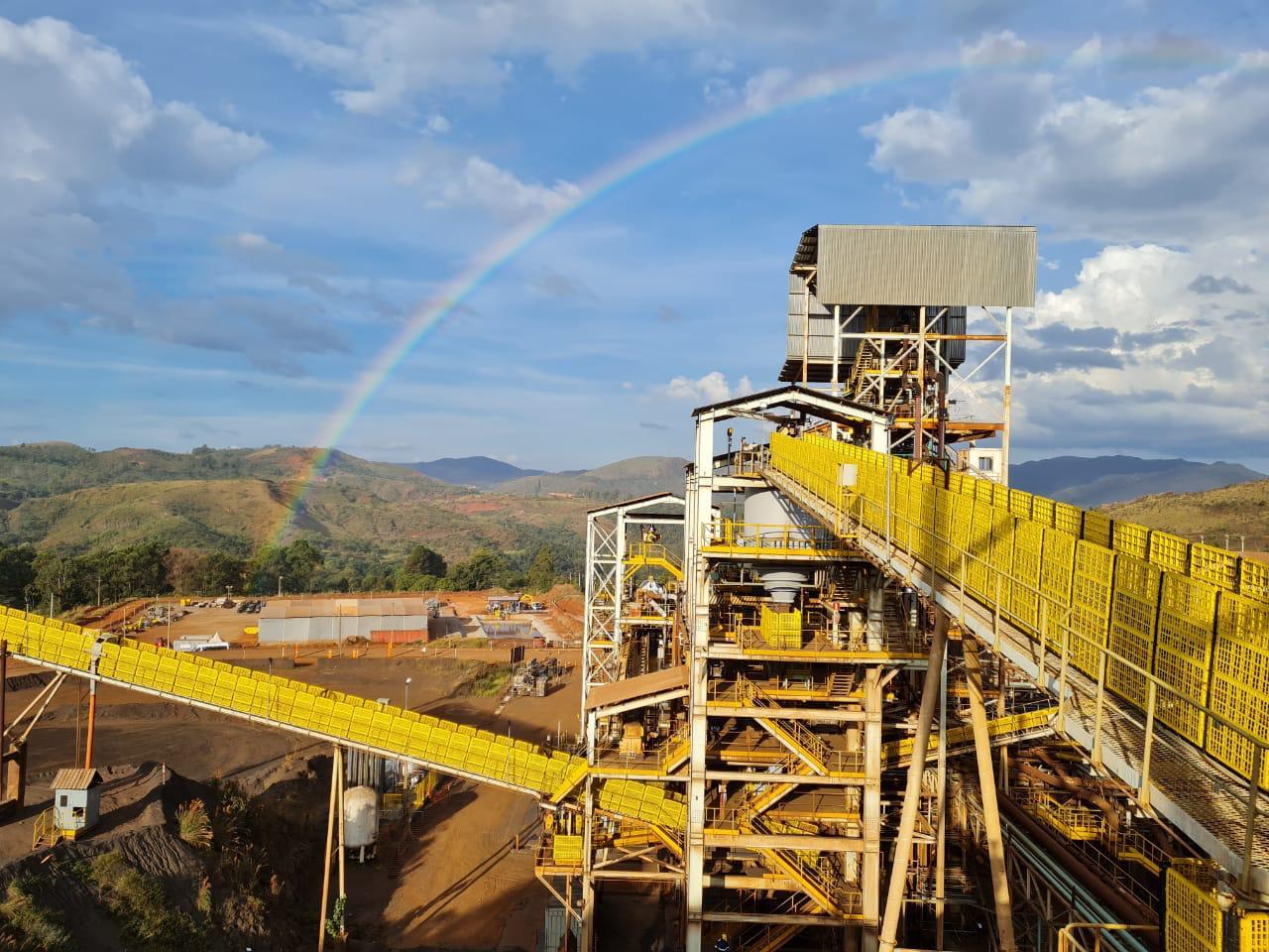 Gerdau leva tecnologia 5G para operação de mineração em Ouro Preto, em parceria com a Claro empresas