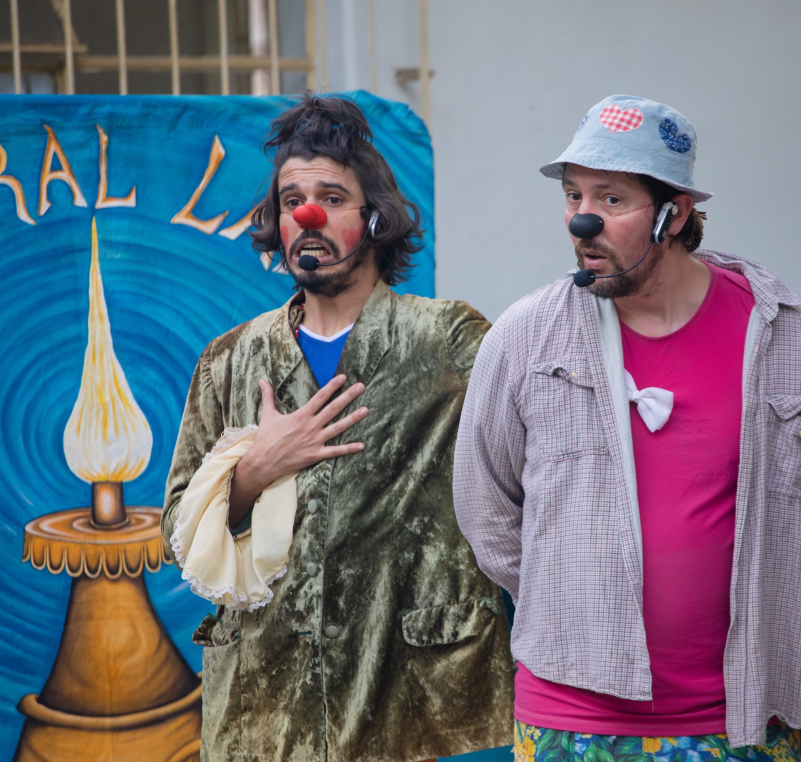 Mariana transforma salas de aula em palcos e abre as cortinas para o teatro infantil