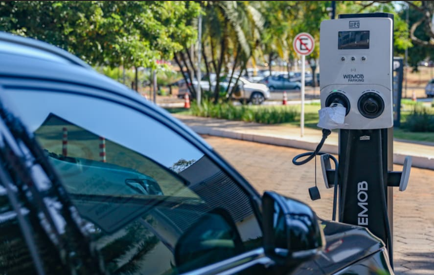 Mariana terá três estações de carregadores para carros elétricos