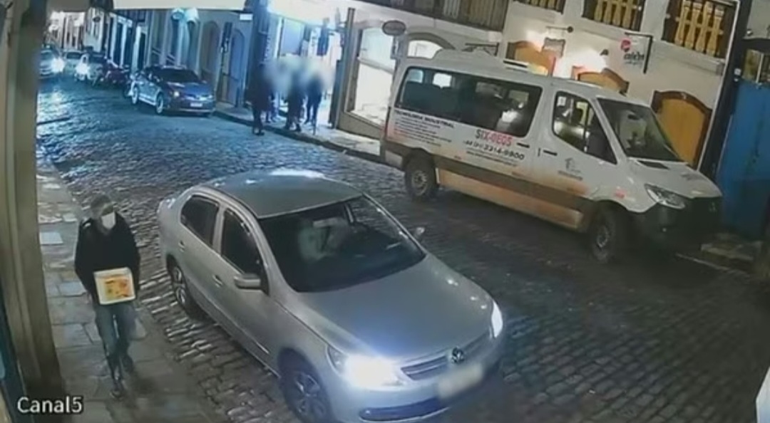 Ladrões roubam joalheria no centro de Ouro Preto