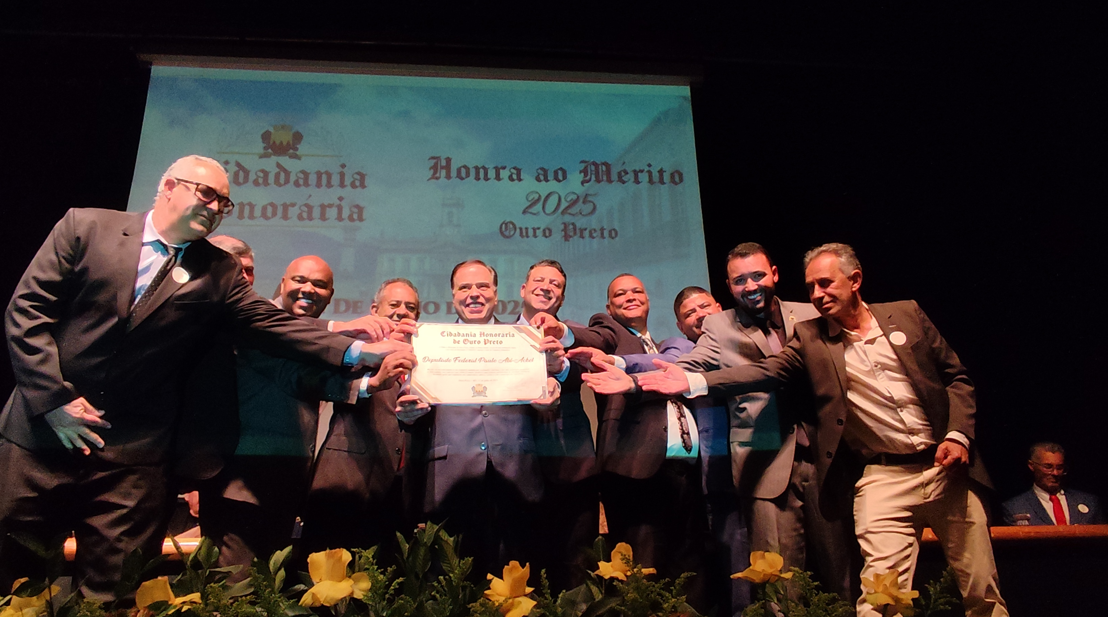 Câmara de Ouro Preto homenageia personalidades e entidades que demonstram profundo compromisso com a cidade