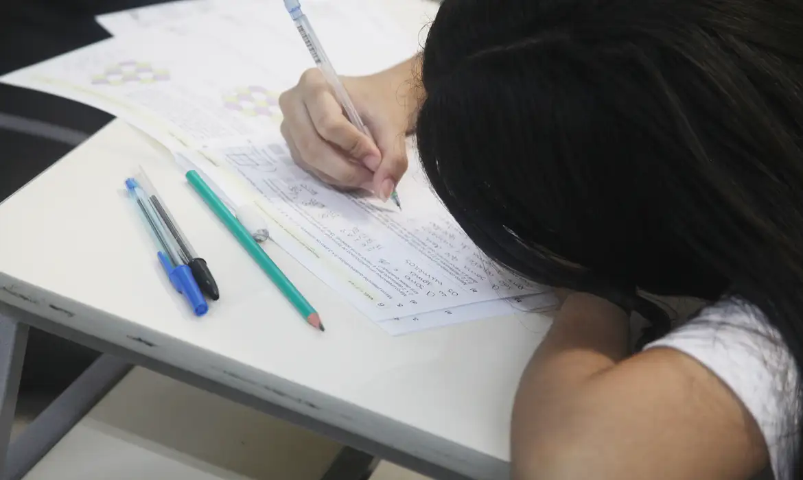 Programa “Escola Segura” prepara comunidade escolar para emergências