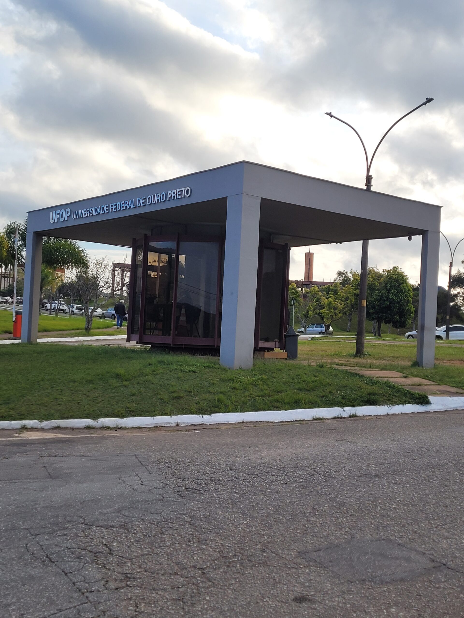 UFOP: estudantes e trabalhadores técnico-administrativos mobilizam paralisação