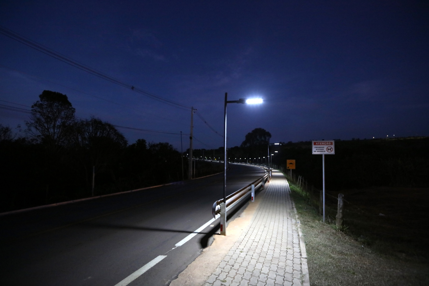 Pista de caminhada do Maracujá ganha sistema de iluminação fotovoltaica
