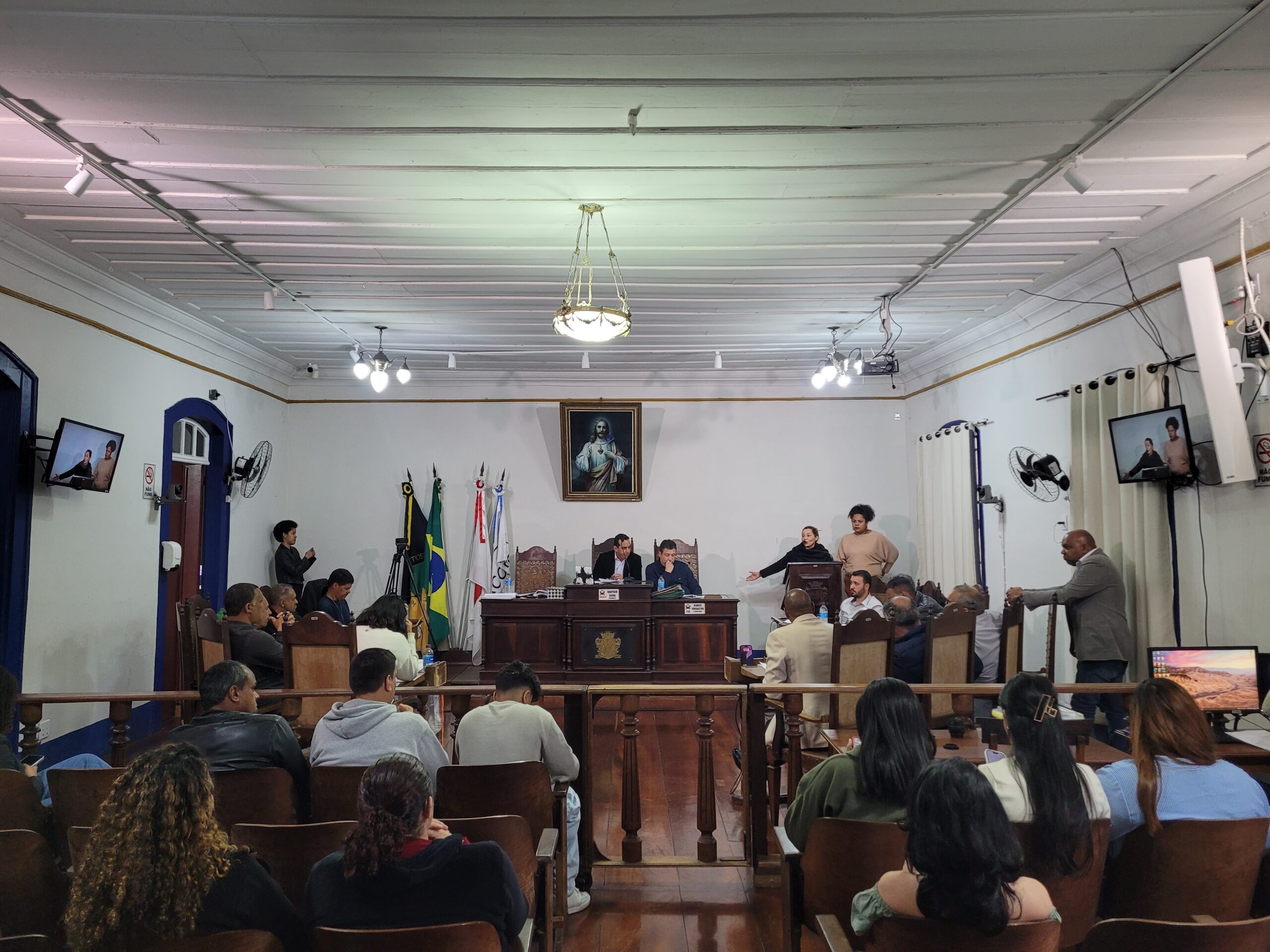 Professores de Ouro Preto buscam soluções para a Educação, na Câmara Municipal