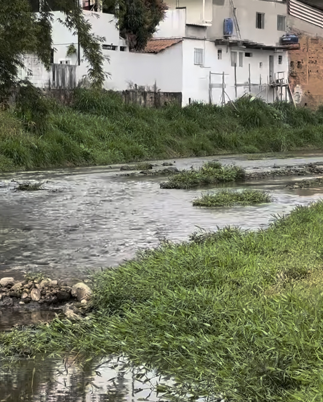 Água do Ribeirão do Carmo volta a atender aos padrões de qualidade, após contaminação por soda cáustica