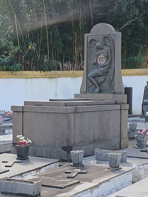 Túmulo de Bernardo Guimarães, em Ouro Preto, passa por medidas de restauração