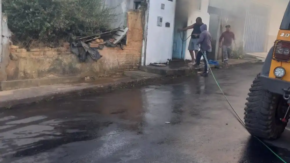 Homem é encontrado morto após incêndio em casa no bairro São Cristóvão, em Ouro Preto