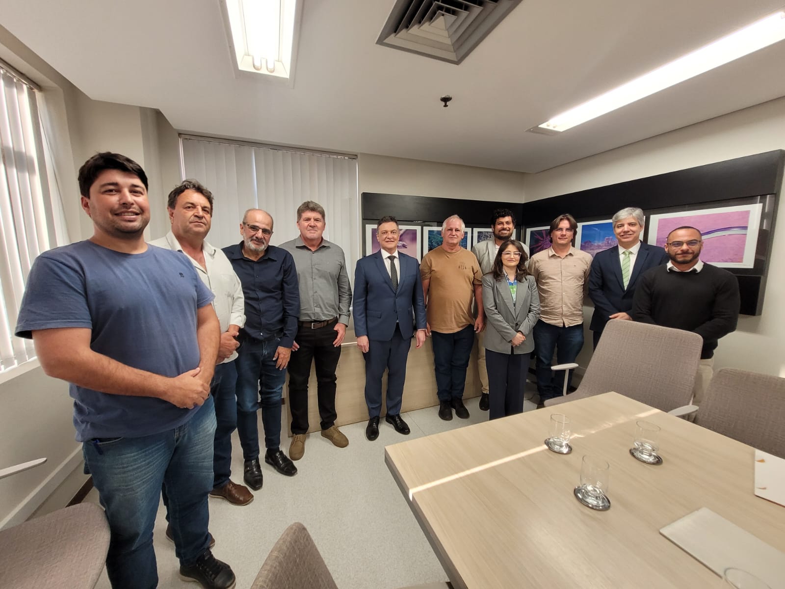 Comitês do Rio Doce discutem repactuação do Acordo de Mariana em reuniões na ARISB-MG, AMM e no Ministério Público de Minas Gerais