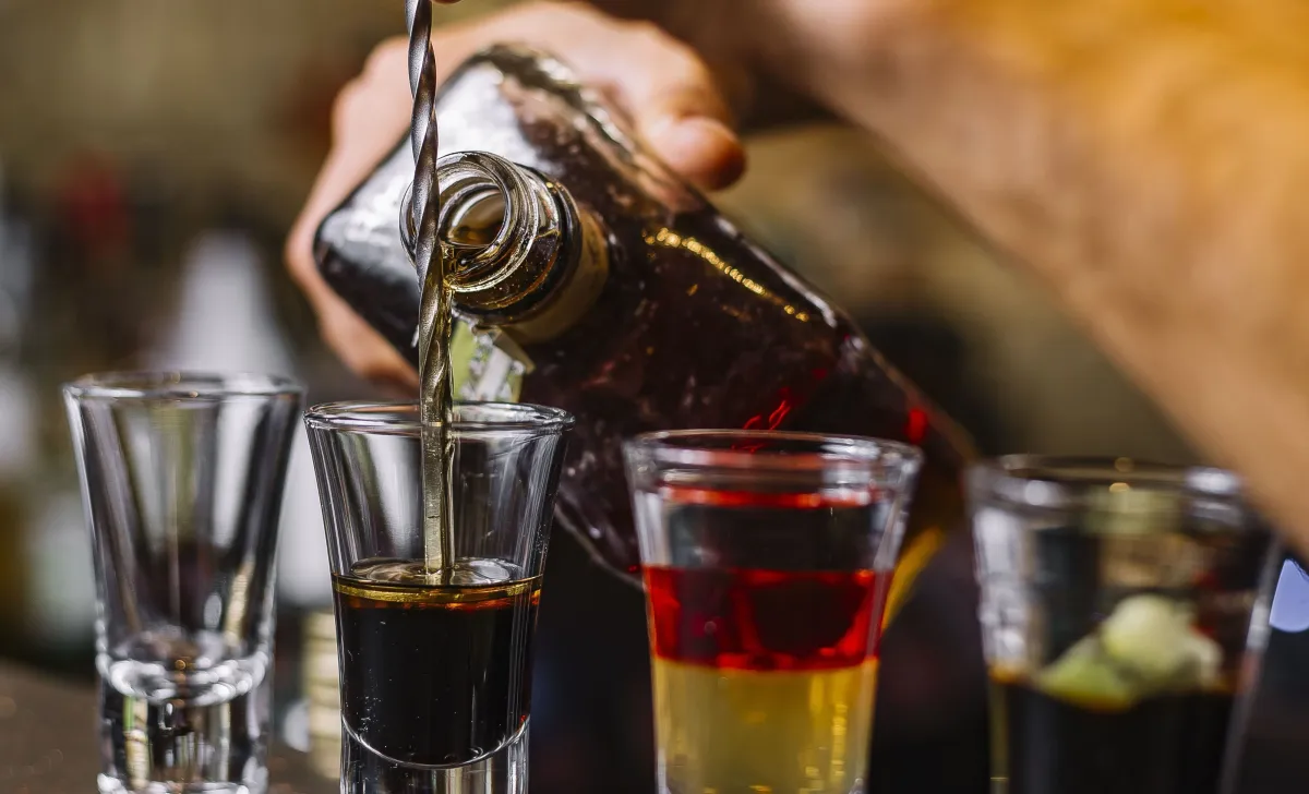 Metanol: Prefeitura de Ouro Preto alerta para riscos do consumo de bebidas adulteradas com substância