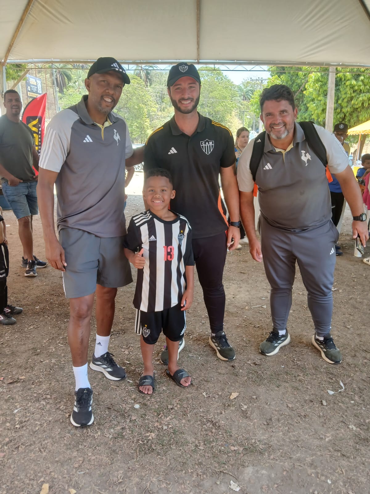 Promessa: Conheça Erick Felipe, menino de sete anos, que tem chamado atenção no futebol