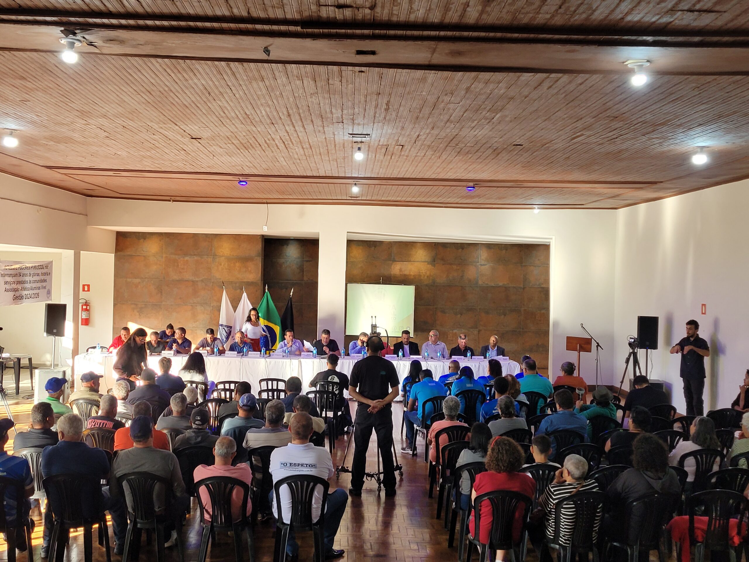 Aluminas resiste na sede: Poderes Legislativo e Executivo de Ouro Preto se mobilizam e conseguem mais 90 dias de continuidade para a associação