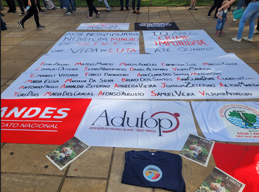 Entre memórias, homenagens, protesto e resistência, “Toque da Sirene” é acionado após dez anos do rompimento da barragem em Mariana