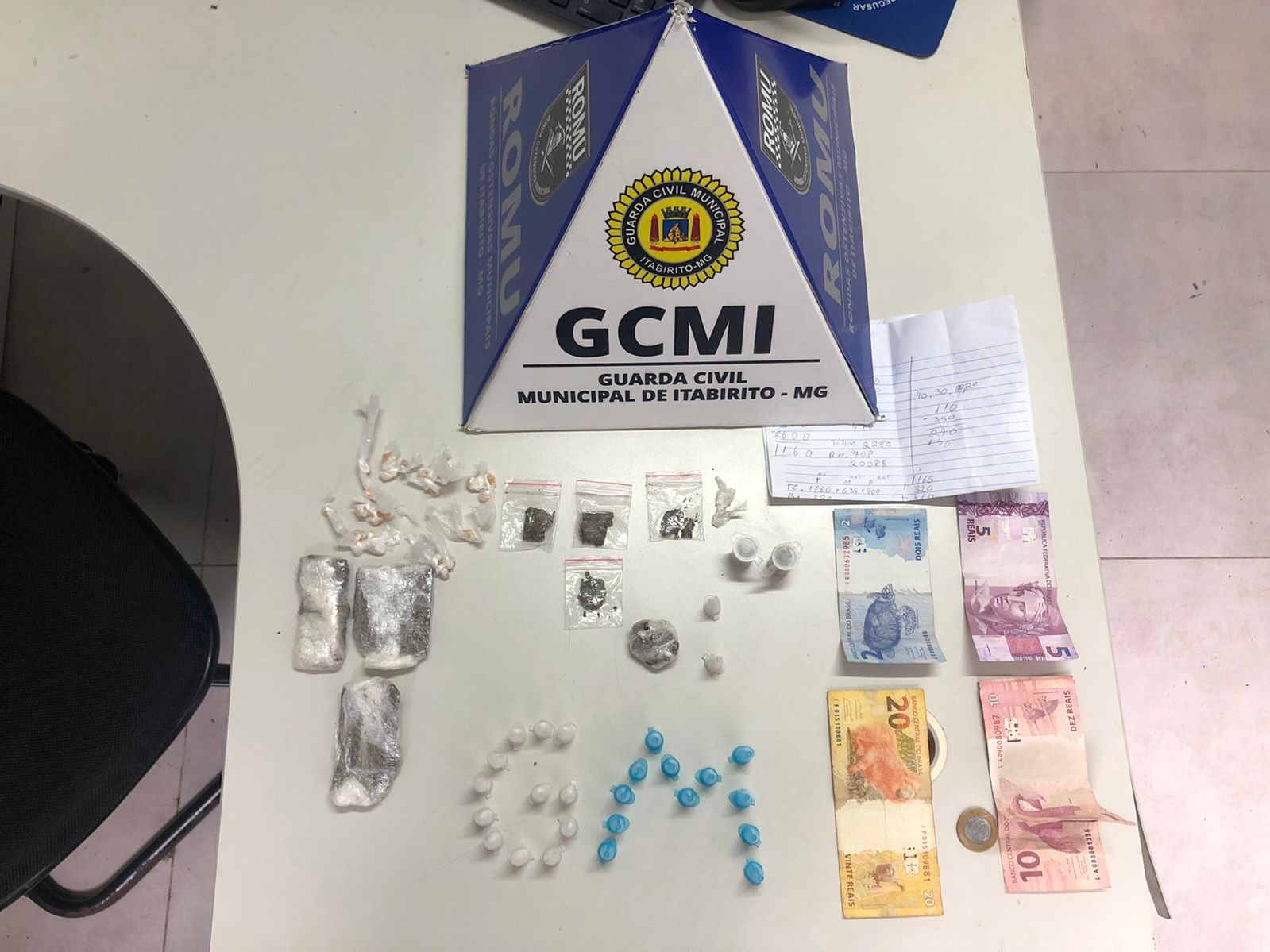 Adolescente é apreendido com drogas em Itabirito e afirma que estaria “devolvendo” o material por ameaças