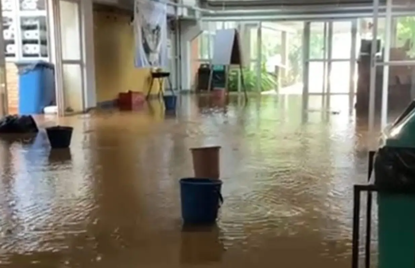 Temporal alaga escola e universidade em Ouro Preto