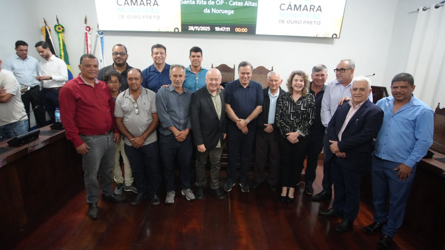 Integração regional ganha força com R$ 20 milhões para asfaltar trecho entre Santa Rita de Ouro Preto e Catas Altas da Noruega