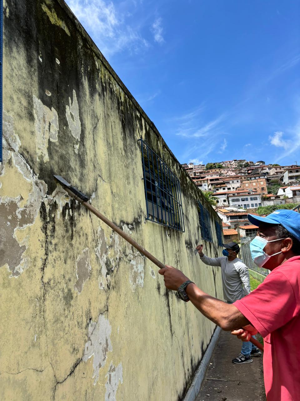 Campo da Barra passa por revitalização com pintura e reforma do vestiário