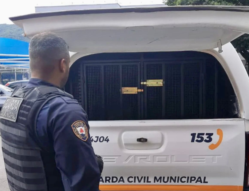 Videomonitoramento ajuda Guarda Municipal a localizar e prender foragido por tráfico e autor de furto em Itabirito