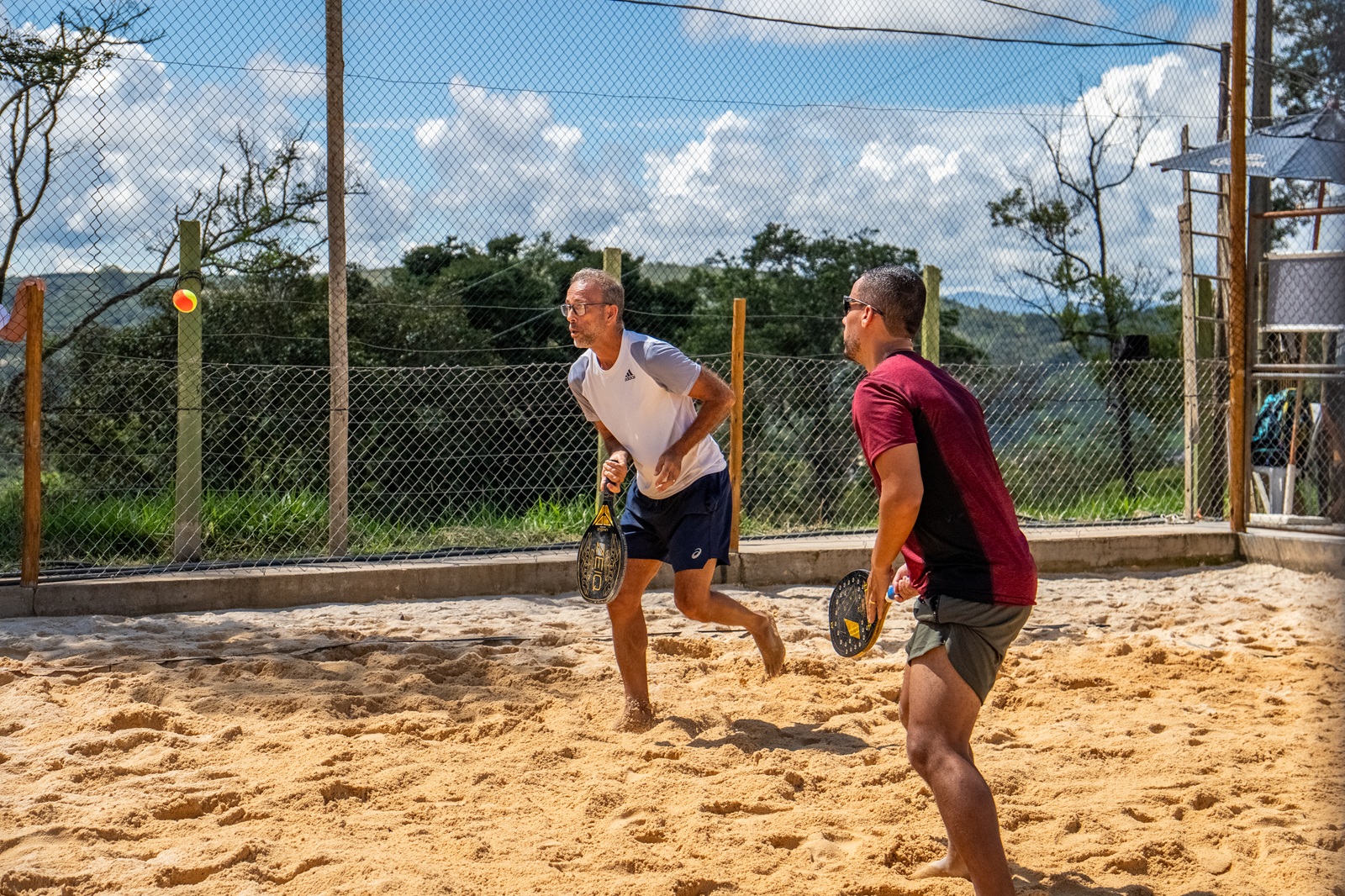 Festival de Verão: disputas de beach tennis movimentam início da programação