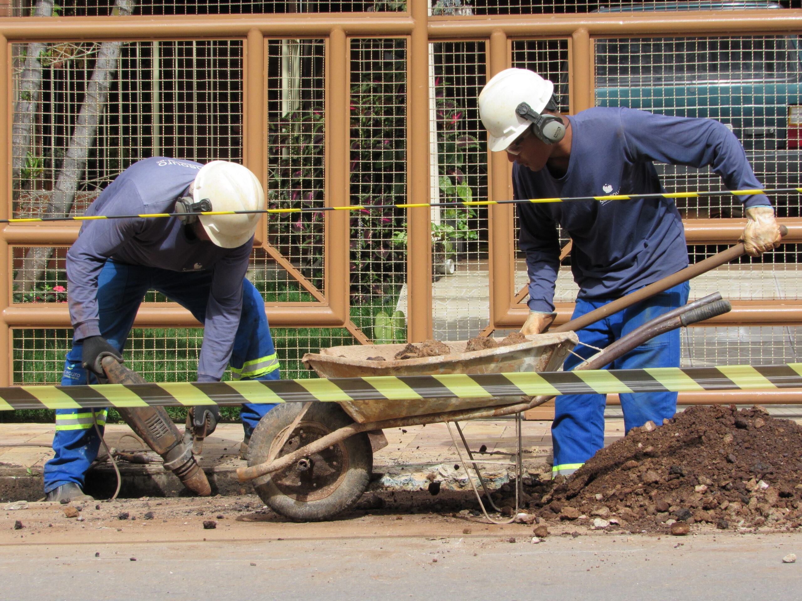 Equipe operacional da saneouro executou 947 serviços em fevereiro