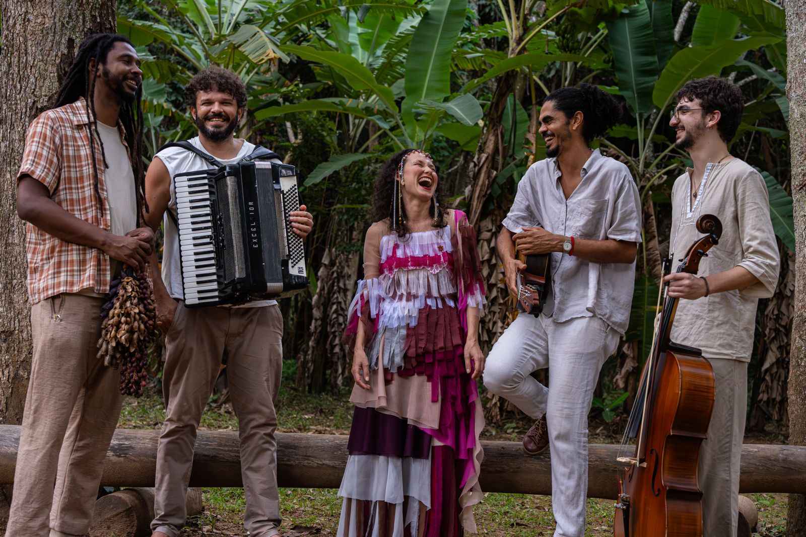 Caliandra floresce no cerrado: Show Interior emociona público em lançamento na FLONA de Paraopeba