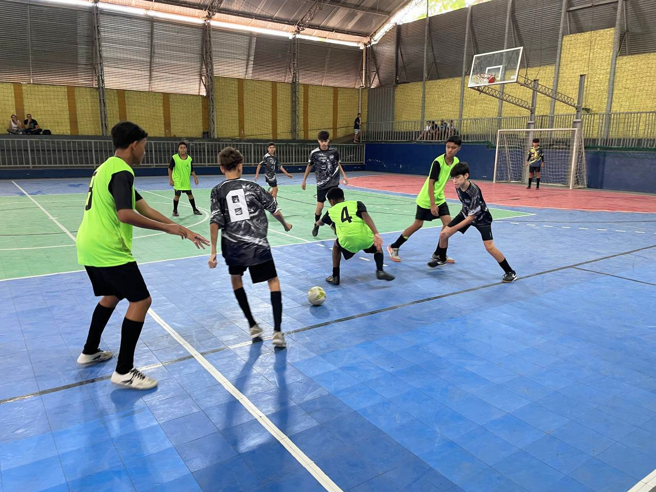 Jogos Escolares: disputas movimentam Itabirito e definem classificados para a etapa microrregional