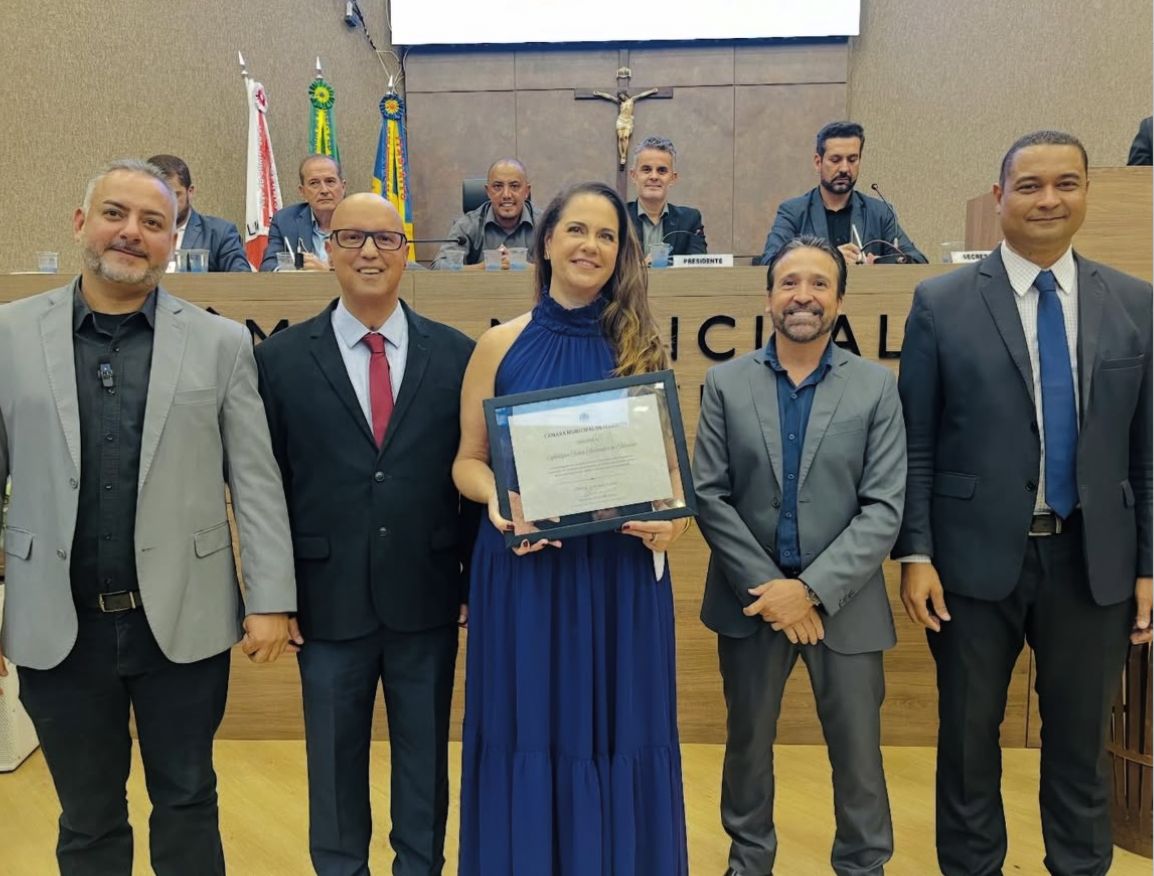 Câmara de Itabirito realiza sessão solene e entrega diploma inédito em homenagem ao aniversário do município