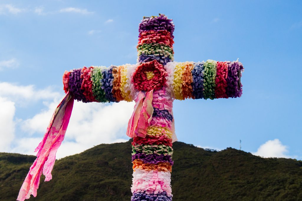 Fé e tradição movimentam Ouro Preto na Festa da Santa Cruz neste domingo