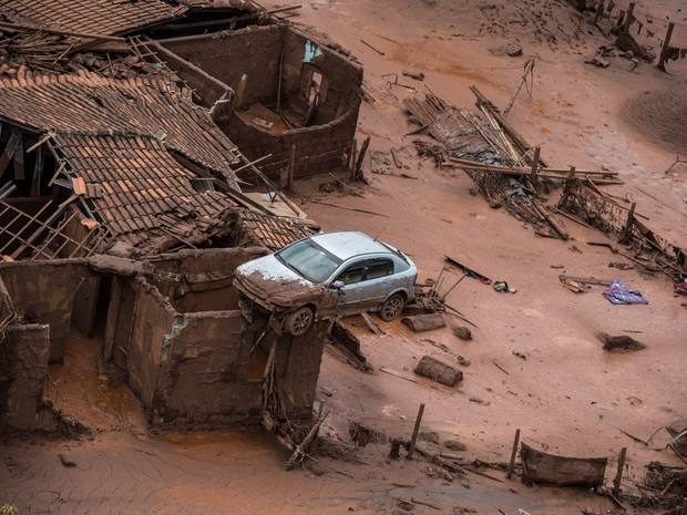 Mineradora Samarco se compromete a pagar R$ 217,6 milhões adicionais a atingidos pelo rompimento da barragem de Fundão, em Mariana