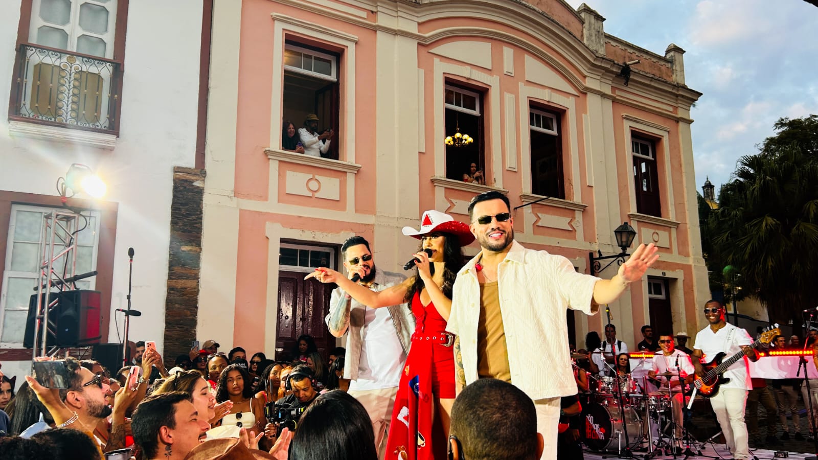 Rane Martins transforma Ouro Preto em palco e grava novo álbum “Bão Demais da Conta”