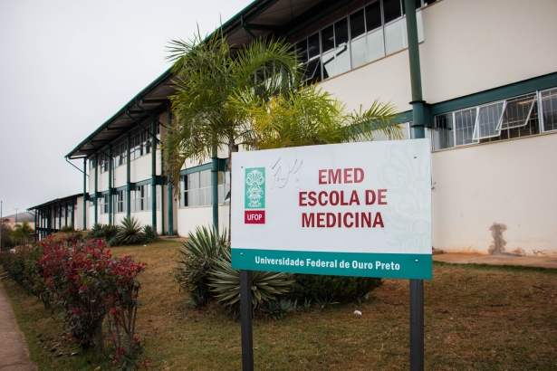 Alunos do curso de Medicina da UFOP publicam nota de repúdio contra falta de estrutura