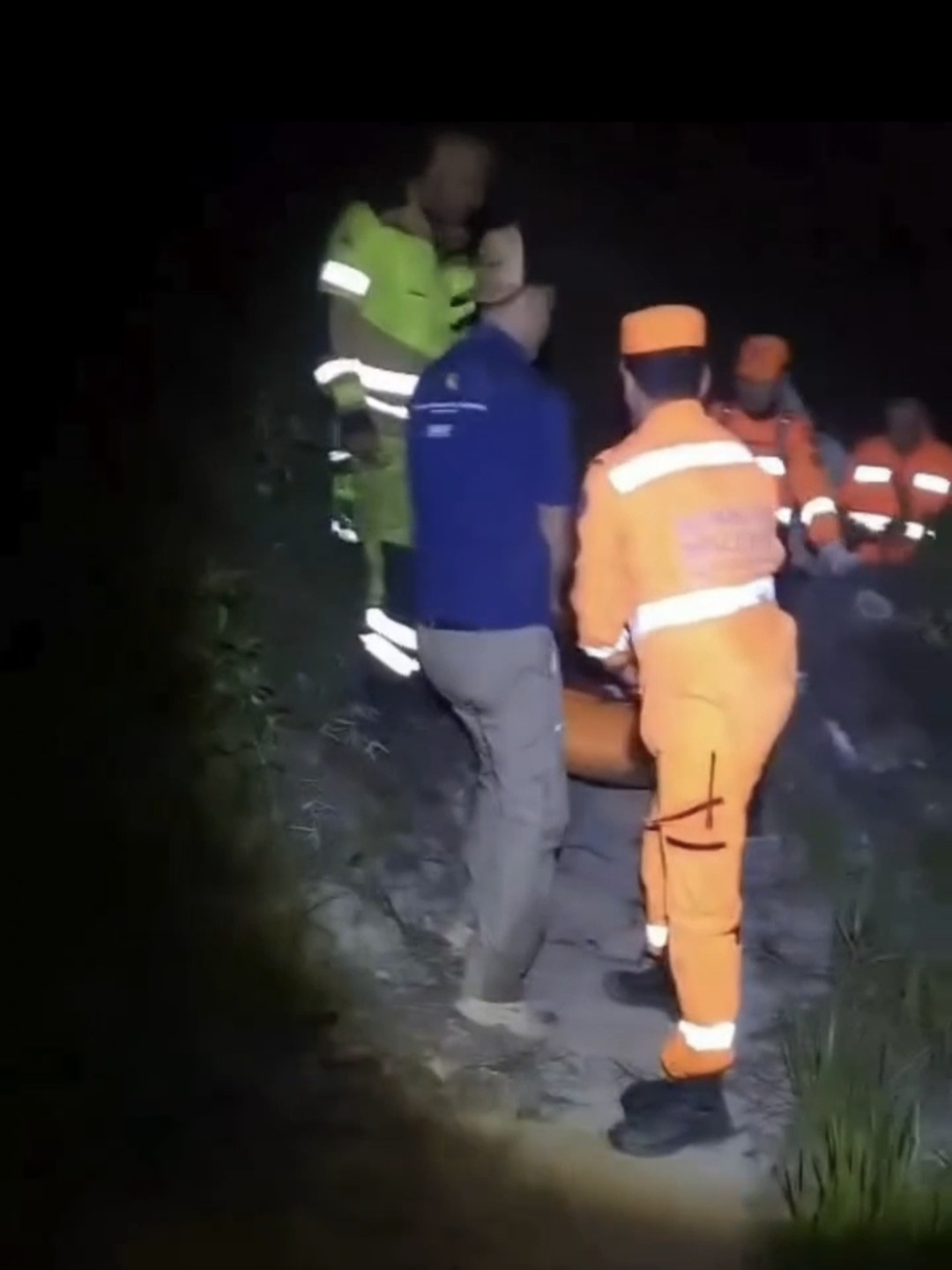 Mulher é resgatada após queda em trilha no Parque do Itacolomi, em Ouro Preto