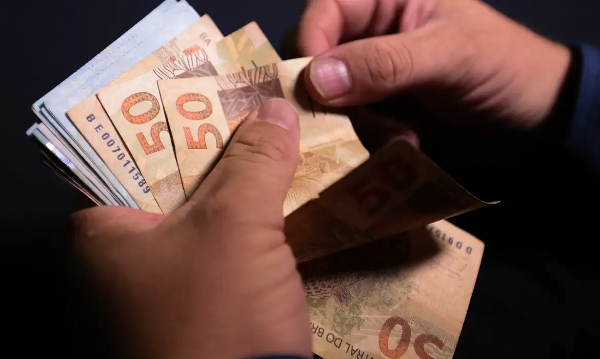 Prefeitura de Mariana anuncia pagamento da primeira parcela do décimo terceiro; veja data