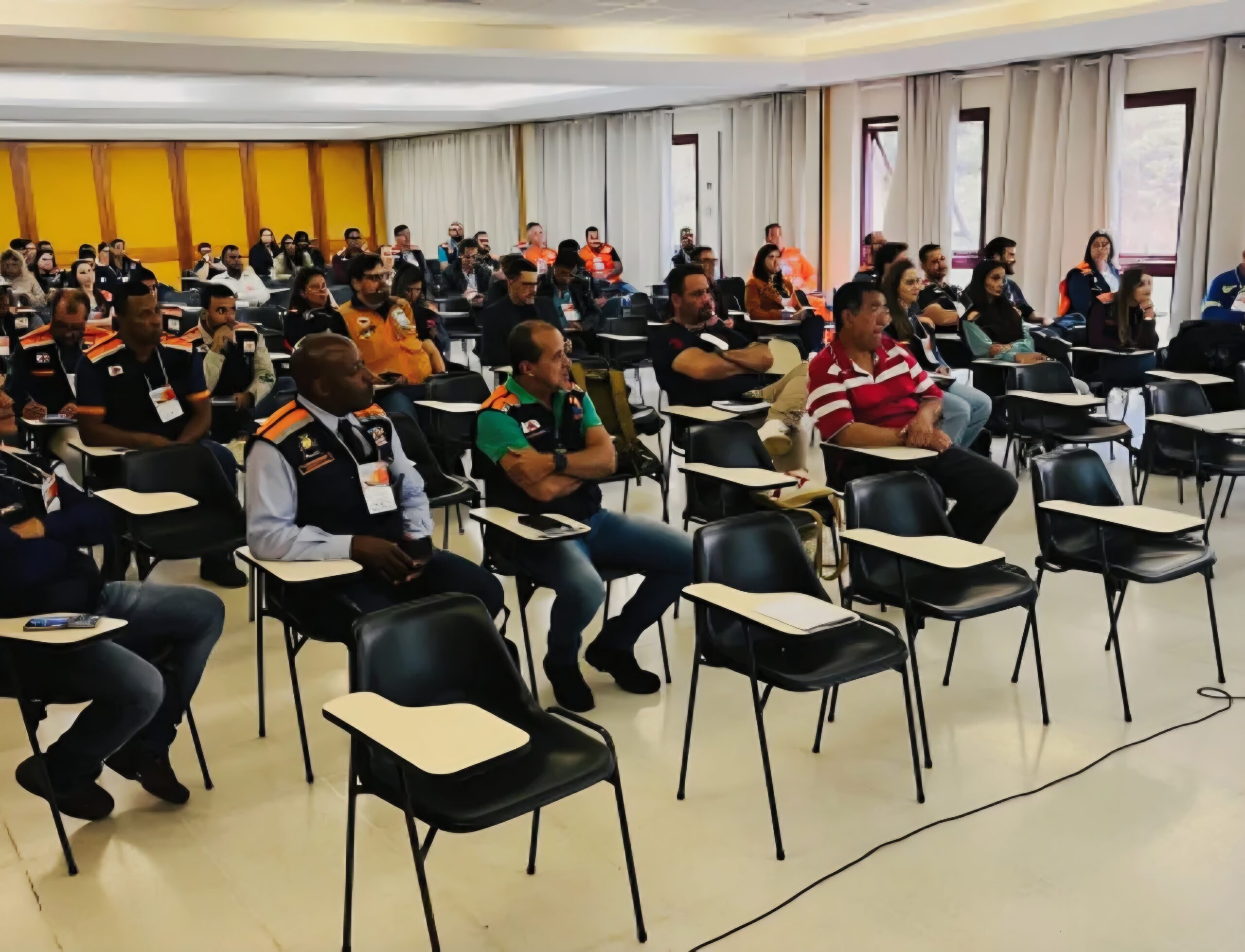 Ouro Preto sedia encontro para discutir gestão de riscos e fortalecimento da Defesa Civil