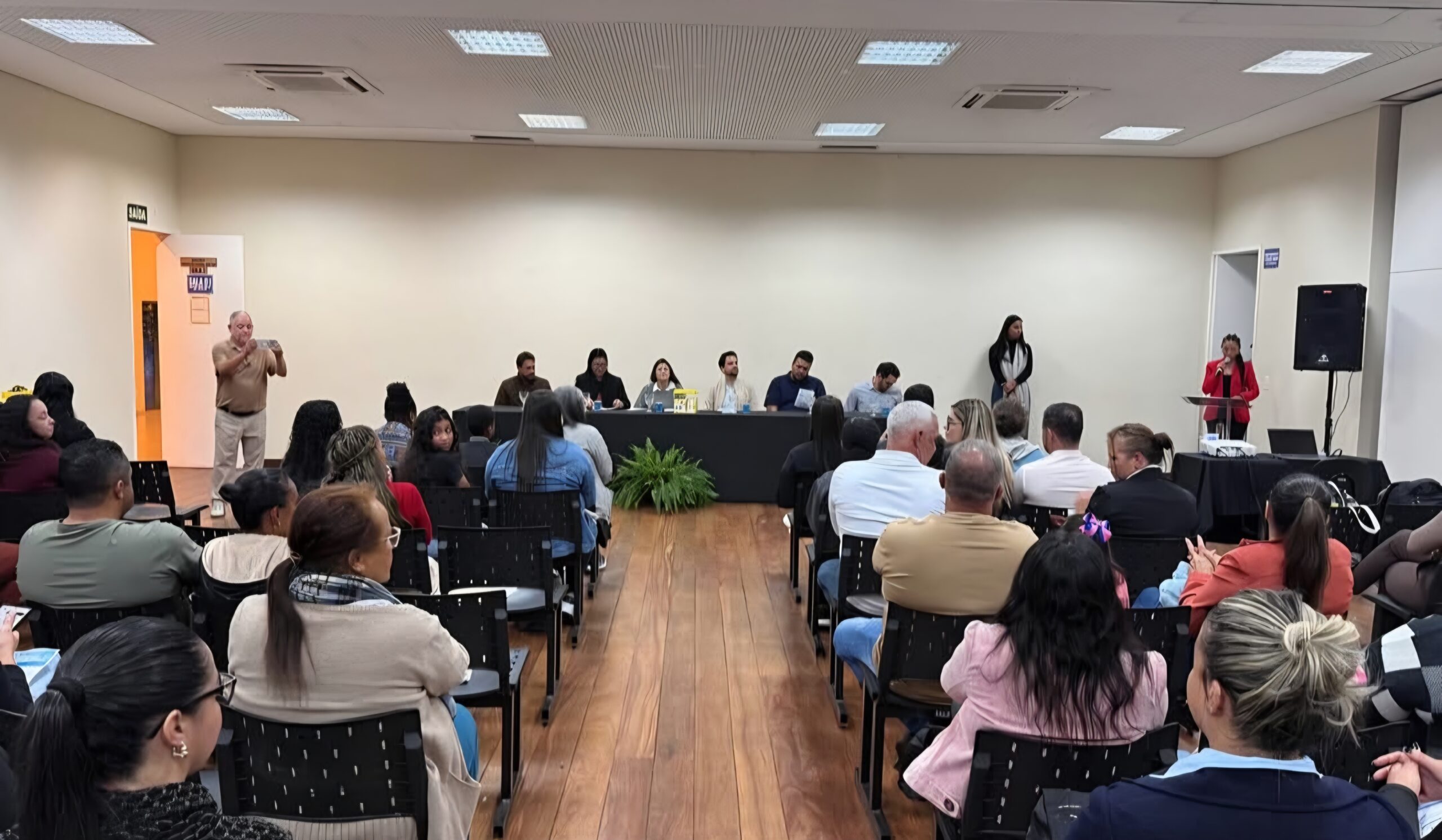 Prefeitura de Mariana inicia fornecimento gratuito de sensores de glicose a crianças com diabetes