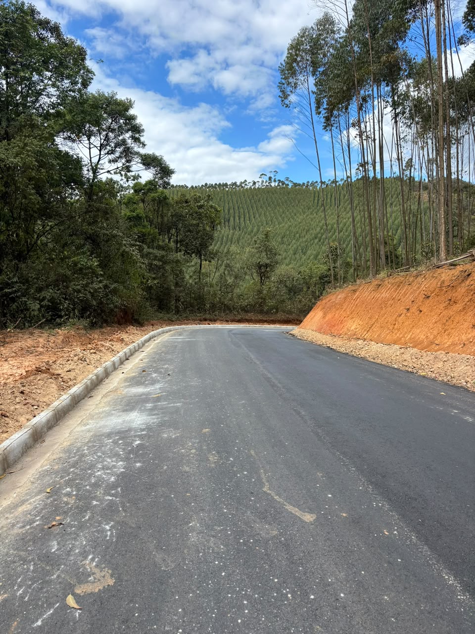Estrada entre Santa Rita e Catas Altas avança para nova etapa
