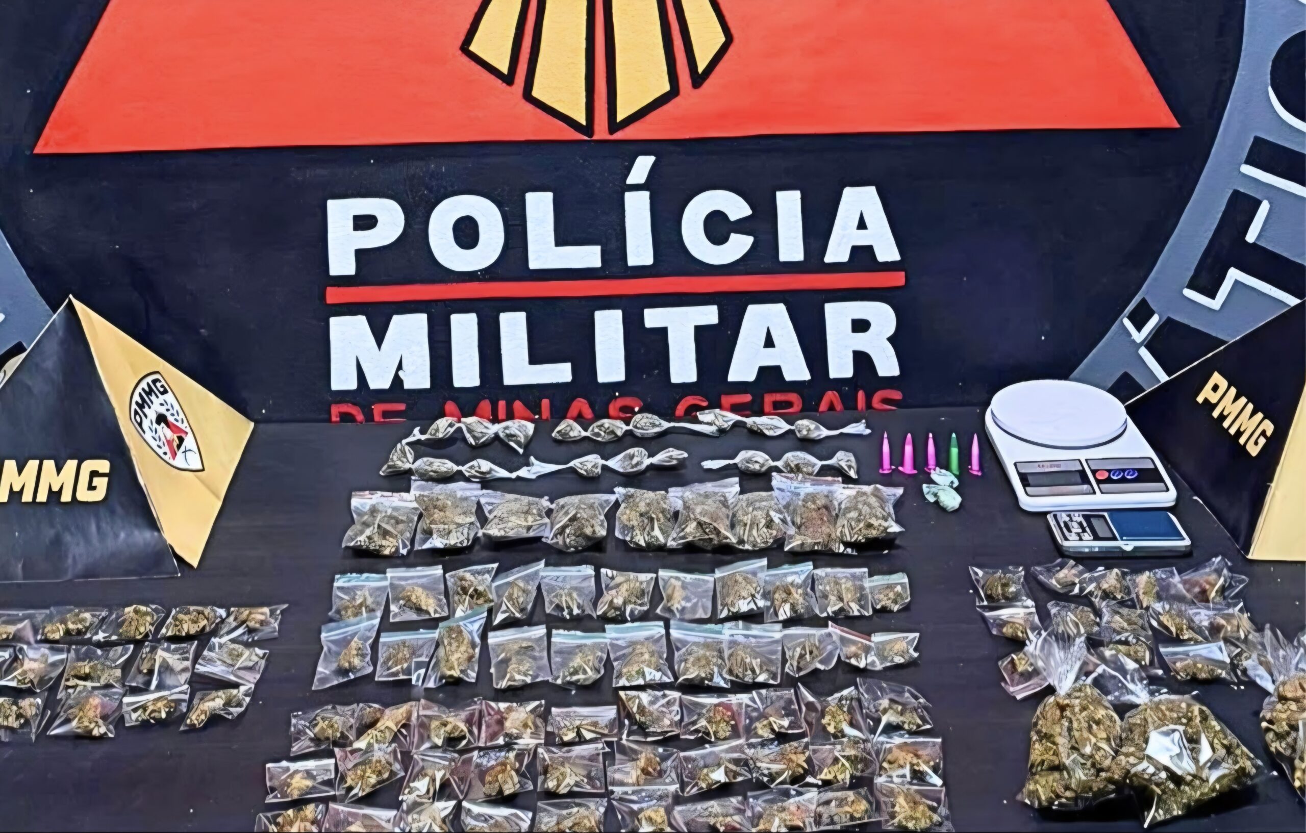 Operação da PM termina com apreensão de drogas e dois detidos em Ouro Preto