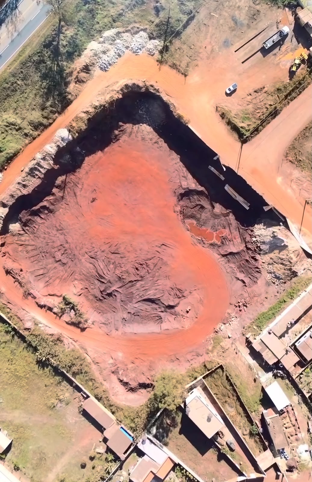 Duda Salabert denuncia suposta extração irregular de minério entre Itabirito e Nova Lima