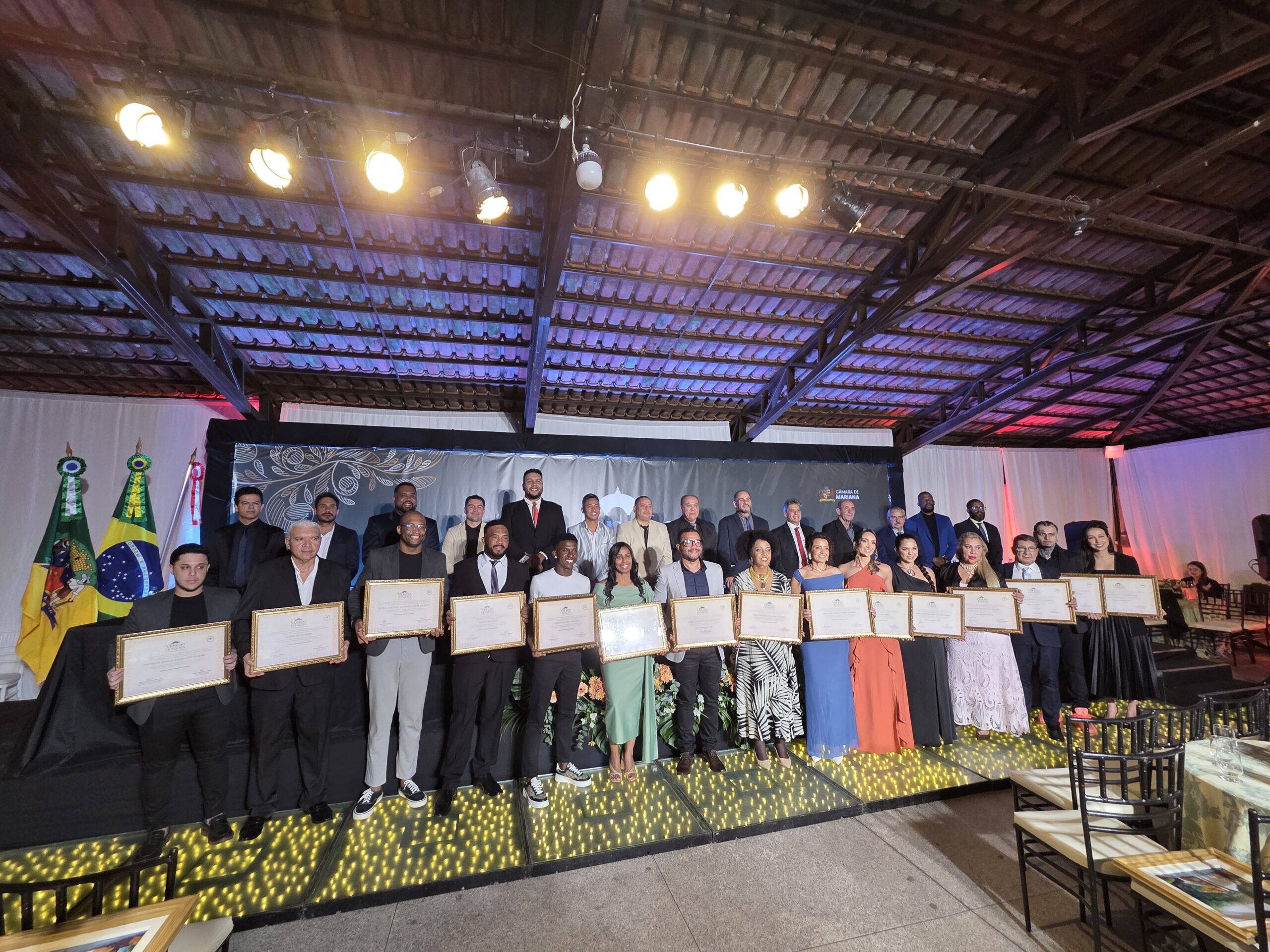 Câmara de Mariana homenageia marianenses que construíram carreira fora da cidade