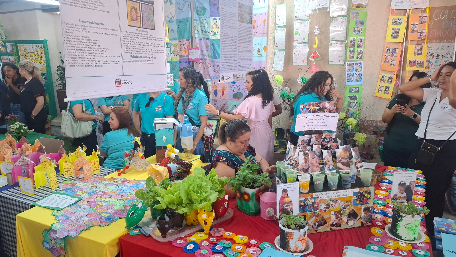 Seminário de Boas Práticas destaca criatividade, ciência e inclusão nas escolas municipais de Itabirito