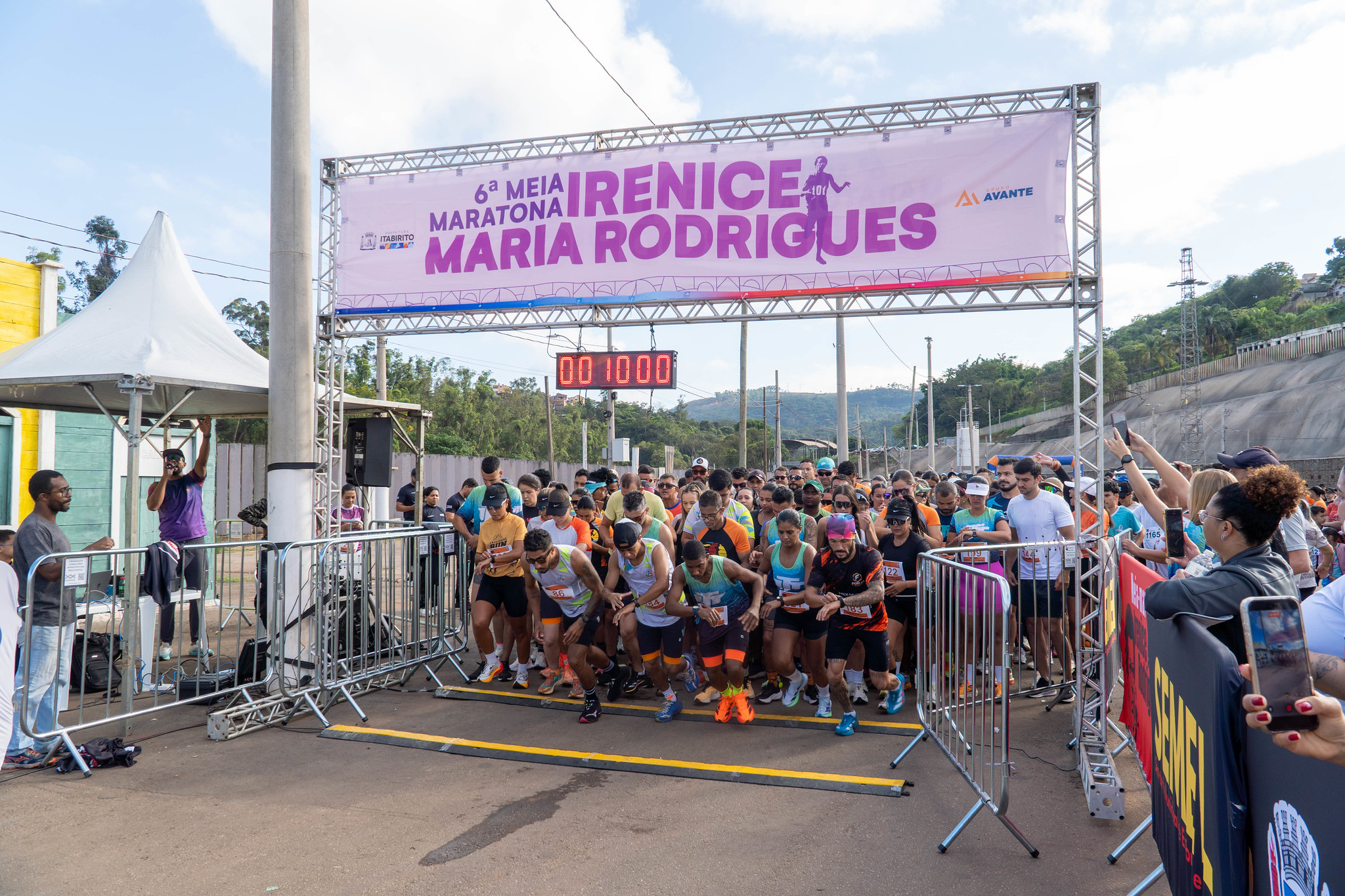 6ª Meia-Maratona Irenice Maria Rodrigues reúne mais de mil atletas em Itabirito