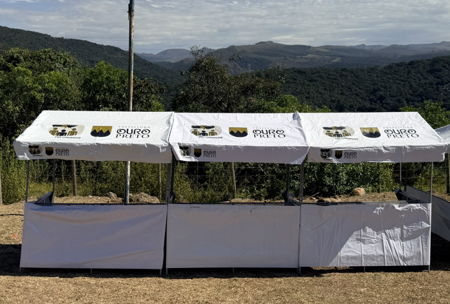 Prefeitura de Ouro Preto realiza empréstimo de barracas para feiras de associações