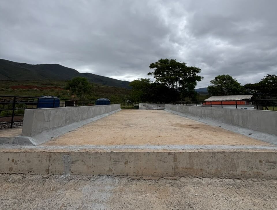 Ponte de acesso ao Campo Pereirão está em fase de conclusão, em Antônio Pereira